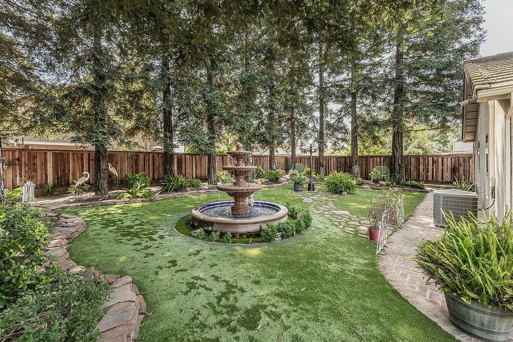 Image 36 of property listing at 1273 W Olson Avenue, Reedley, CA 93654