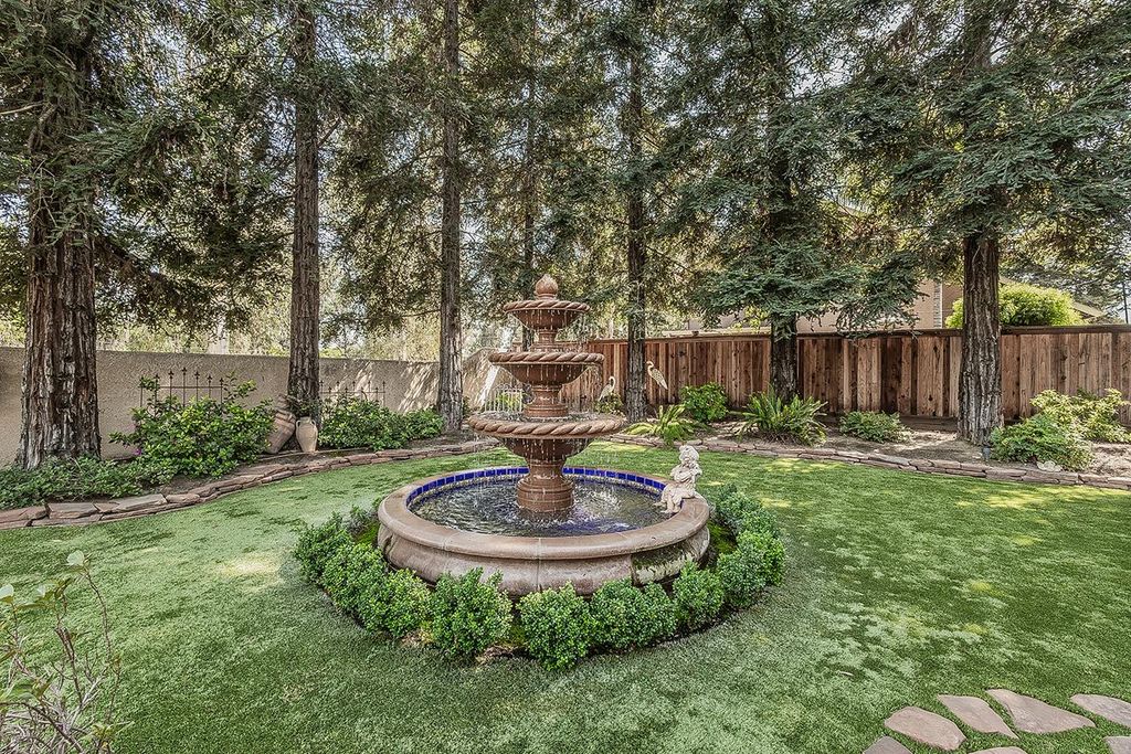 Image 37 of property listing at 1273 W Olson Avenue, Reedley, CA 93654