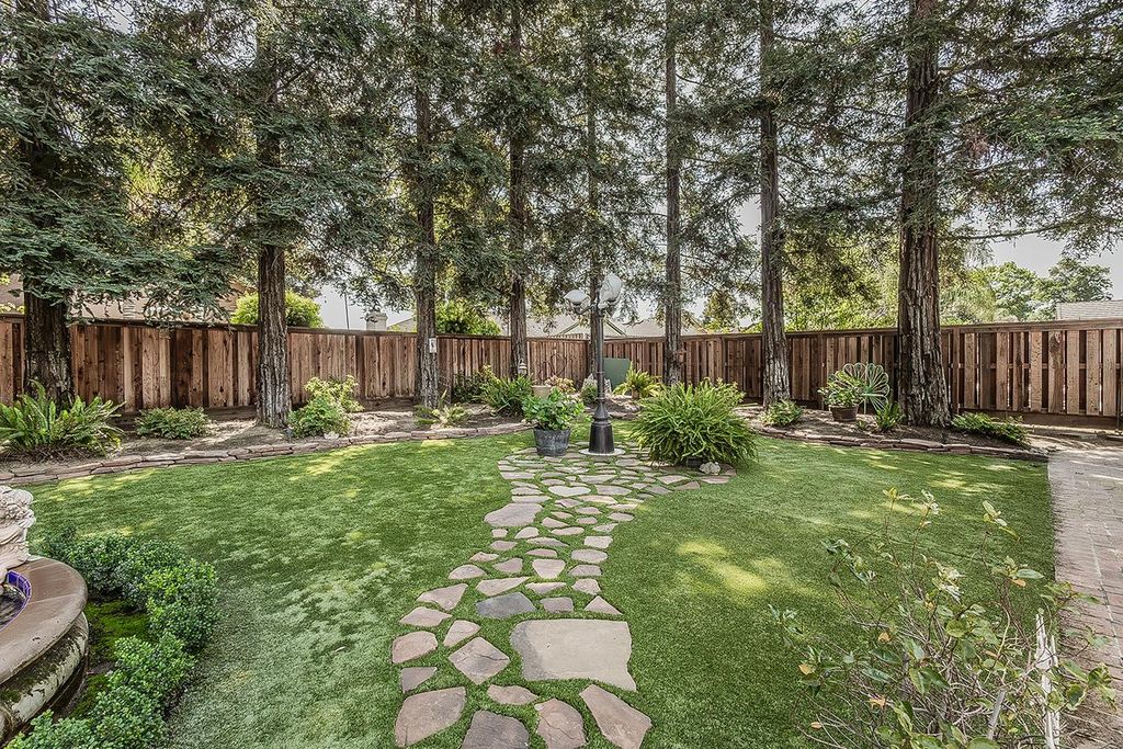 Image 39 of property listing at 1273 W Olson Avenue, Reedley, CA 93654