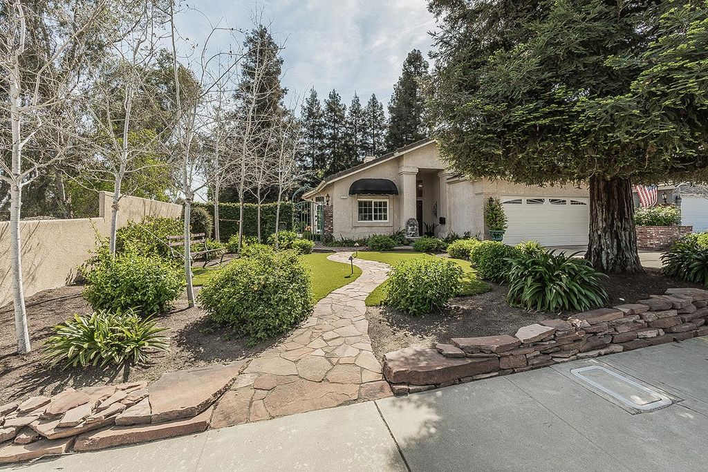 Image 42 of property listing at 1273 W Olson Avenue, Reedley, CA 93654