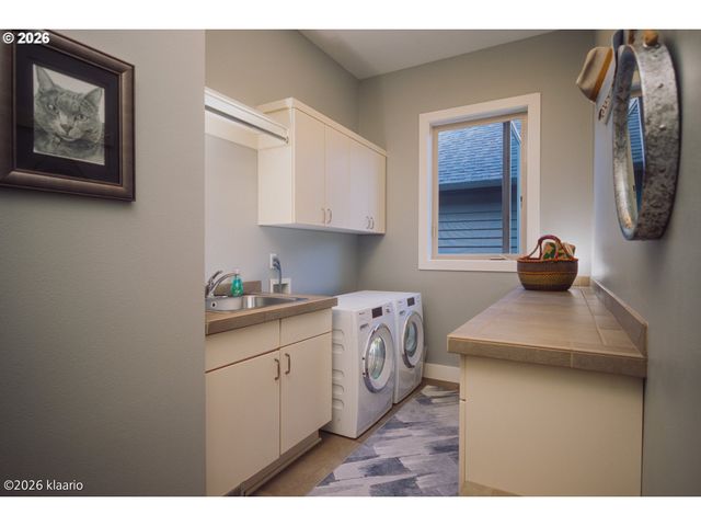 6797 Sw Sean Michael Pl, Portland, OR 97225