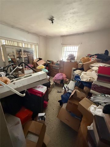 521 NW 189th Ter, Miami Gardens, FL 33169