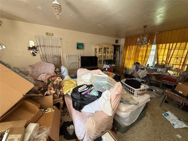 521 NW 189th Ter, Miami Gardens, FL 33169