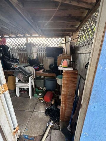 521 NW 189th Ter, Miami Gardens, FL 33169