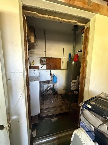 521 NW 189th Ter, Miami Gardens, FL 33169