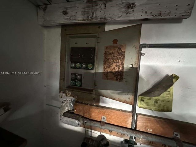 521 NW 189th Ter, Miami Gardens, FL 33169