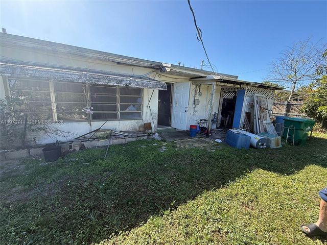 521 NW 189th Ter, Miami Gardens, FL 33169