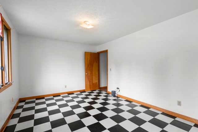 384 Columbia Ave, Centerville, TN 37033