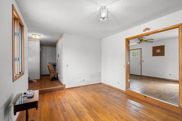 384 Columbia Ave, Centerville, TN 37033
