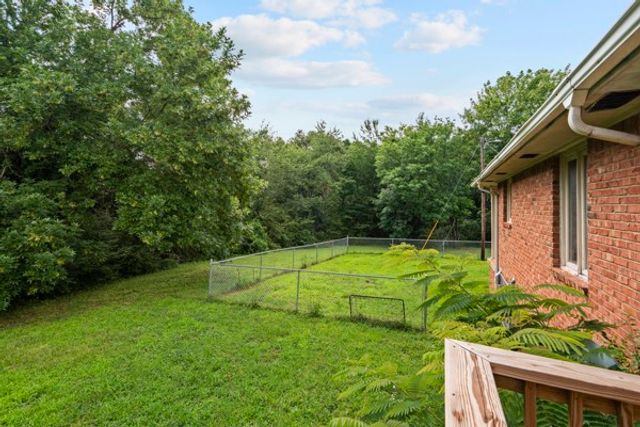 384 Columbia Ave, Centerville, TN 37033