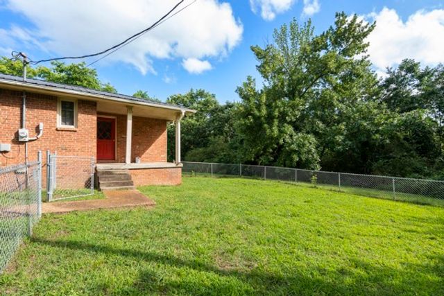 384 Columbia Ave, Centerville, TN 37033