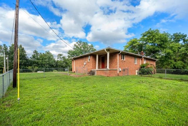 384 Columbia Ave, Centerville, TN 37033