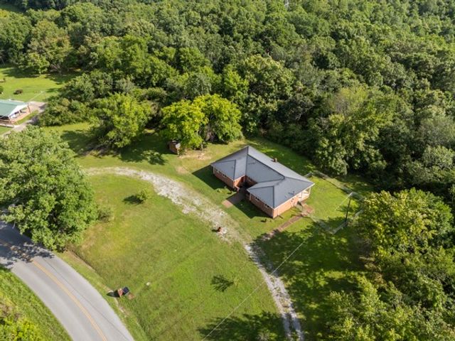 384 Columbia Ave, Centerville, TN 37033