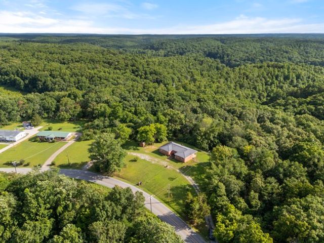384 Columbia Ave, Centerville, TN 37033