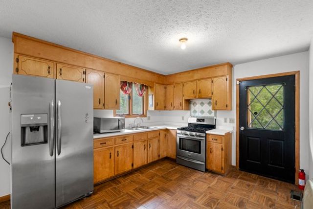 384 Columbia Ave, Centerville, TN 37033