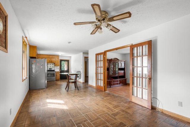 384 Columbia Ave, Centerville, TN 37033