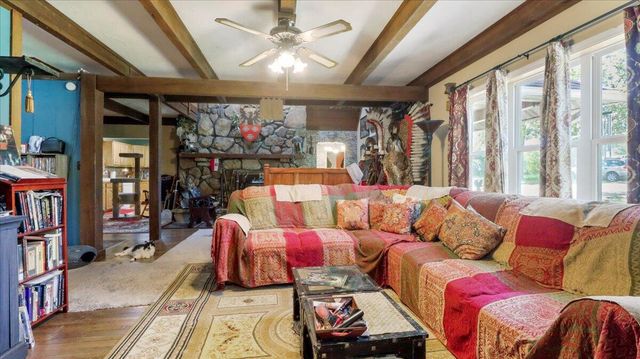 1339 W Business Highway 60-63, Willow Springs, MO 65793