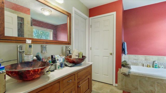 1339 W Business Highway 60-63, Willow Springs, MO 65793