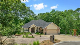 9 Barrhead Lane, Bella Vista, AR 72715