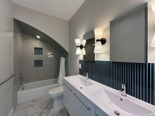 1107 S Cherry St., San Antonio, TX 78210