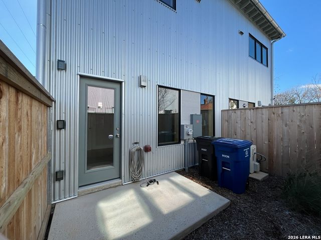 1107 S Cherry St., San Antonio, TX 78210