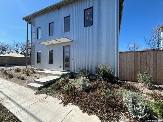 1107 S Cherry St., San Antonio, TX 78210