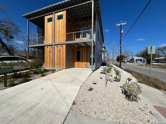 1107 S Cherry St., San Antonio, TX 78210