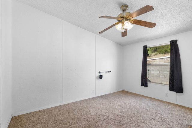 1502 Avenue B, Santa Anna, TX 76878