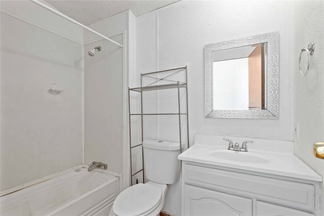 1502 Avenue B, Santa Anna, TX 76878