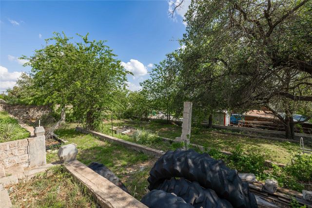 1502 Avenue B, Santa Anna, TX 76878