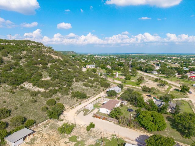 1502 Avenue B, Santa Anna, TX 76878