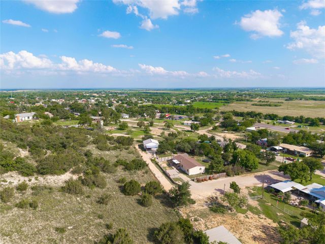 1502 Avenue B, Santa Anna, TX 76878
