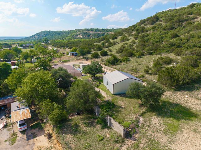 1502 Avenue B, Santa Anna, TX 76878