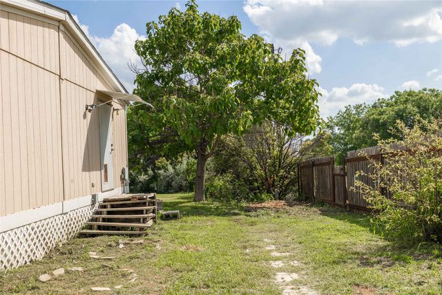 1502 Avenue B, Santa Anna, TX 76878