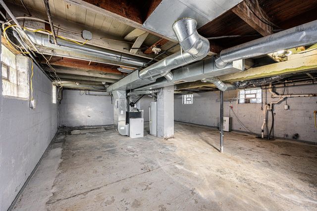 1908 E Stockbridge Avenue, Kalamazoo, MI 49001