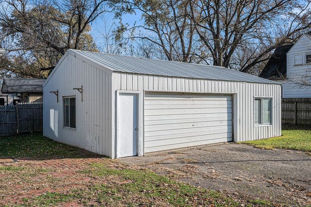 1908 E Stockbridge Avenue, Kalamazoo, MI 49001