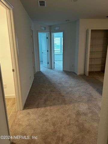 4366 LEEWARD BREEZE Loop, Middleburg, FL 32068