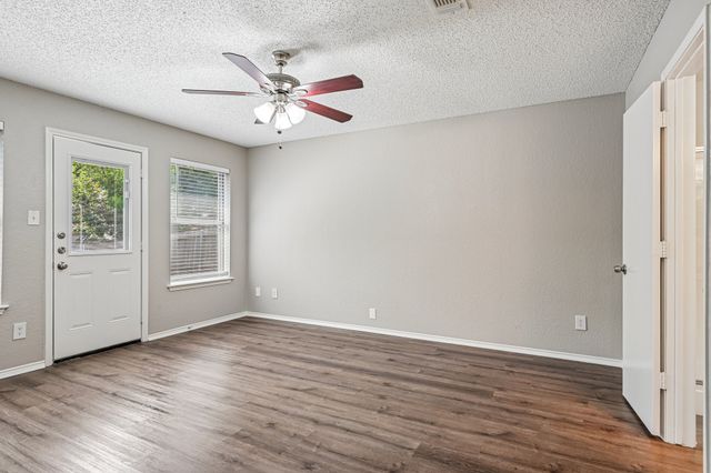 6105 Seese Drive, Arlington, TX 76018
