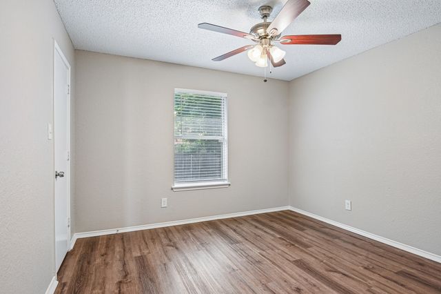 6105 Seese Drive, Arlington, TX 76018