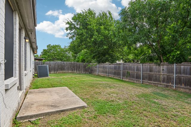 6105 Seese Drive, Arlington, TX 76018