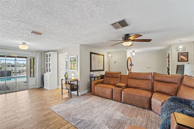5736 MELALEUCA DRIVE 22, Holiday, FL 34690