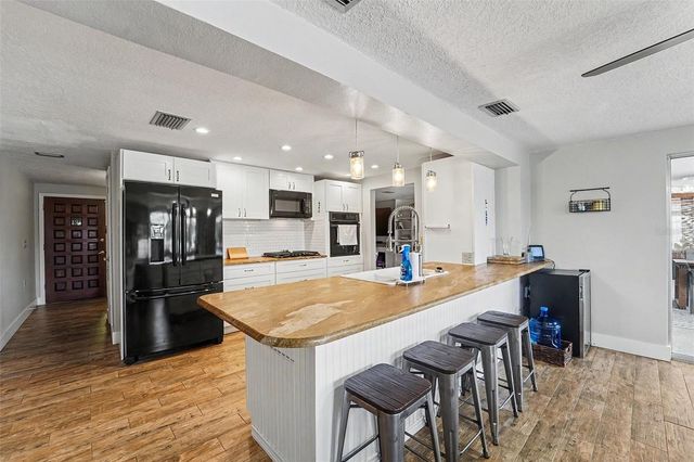 5736 MELALEUCA DRIVE 22, Holiday, FL 34690
