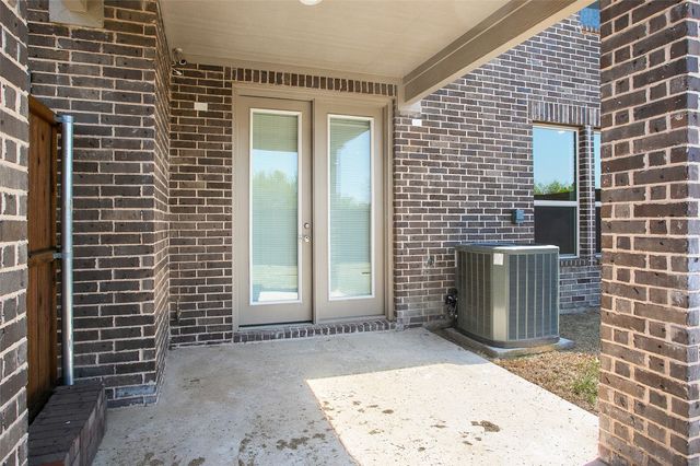 5529 Liberty Drive, The Colony, TX 75056