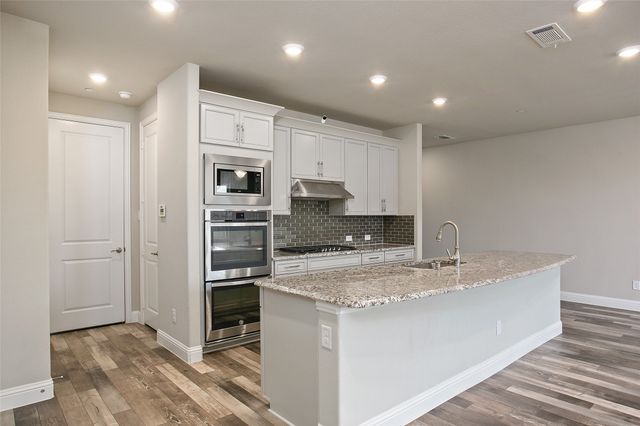 5529 Liberty Drive, The Colony, TX 75056