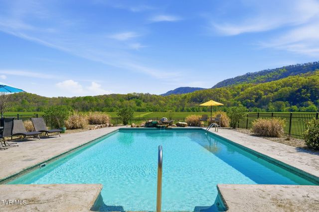 605 Church Lane, Church Hill, TN 37642