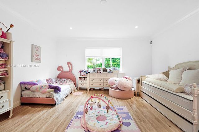 10121 E Broadview Dr, Bay Harbor Islands, FL 33154