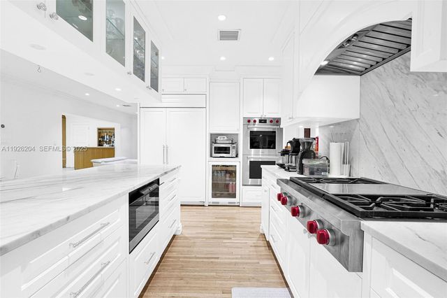 10121 E Broadview Dr, Bay Harbor Islands, FL 33154