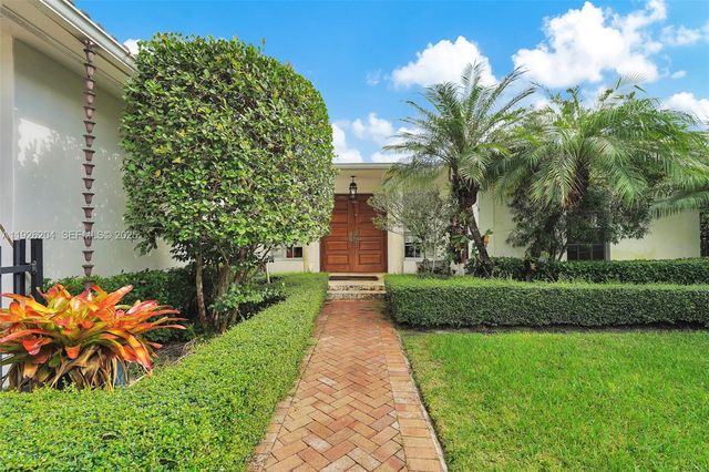 10121 E Broadview Dr, Bay Harbor Islands, FL 33154