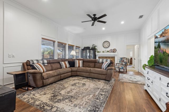 2133 Hunters Ridge, Carrollton, TX 75006