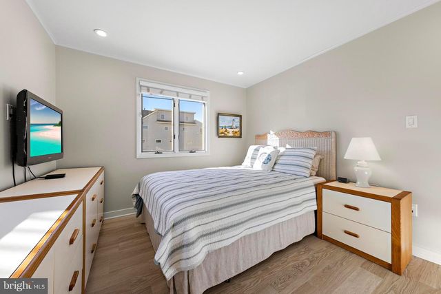 9 W 79TH ST, Harvey Cedars, NJ 08008